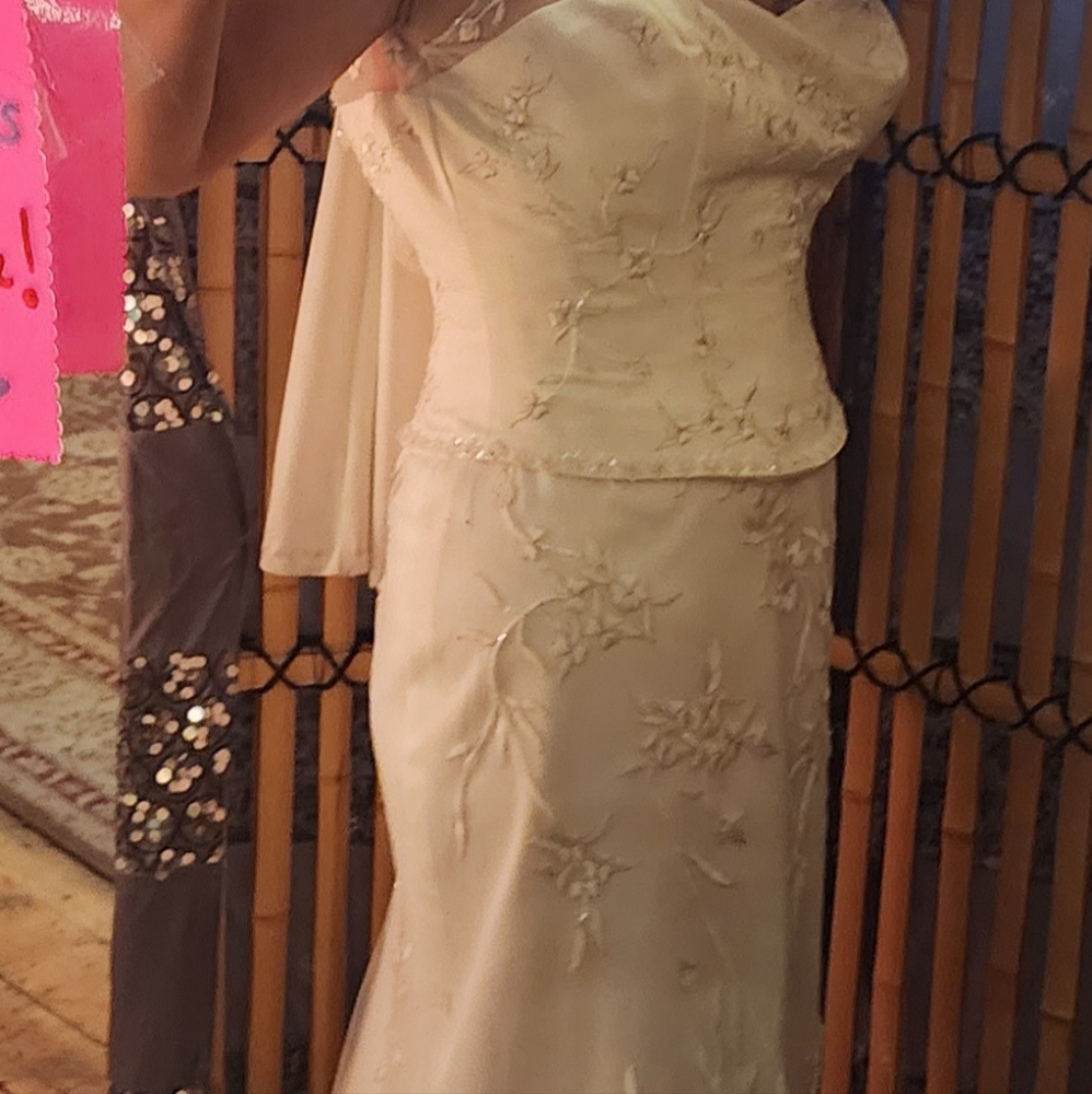 Wedding dress